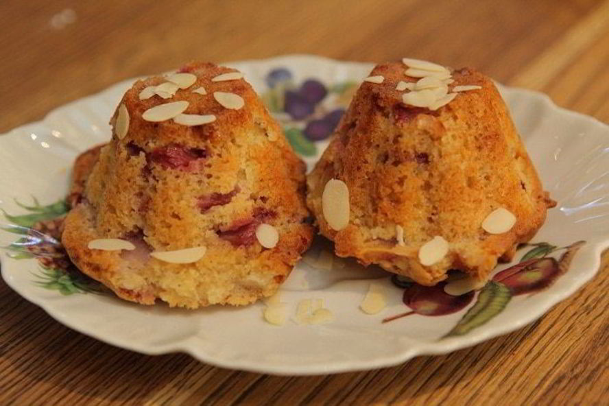 Рецепт летних фруктово-ягодные маффины с белым шоколадом