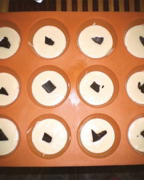 Маффины с шоколадной начинкой