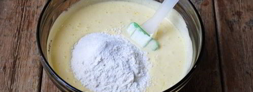 манник с вишней на кефире. Шаг 11