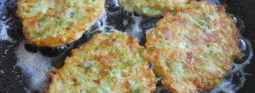 оладьи из кабачков с сыром и колбасой. Шаг 7