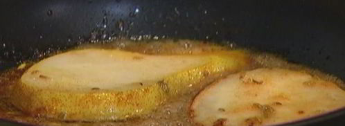 оладьи из рикотты с карамелизированной грушей. Шаг 8