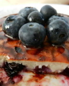 Оладьи с черникой Завтрак за 5 минут