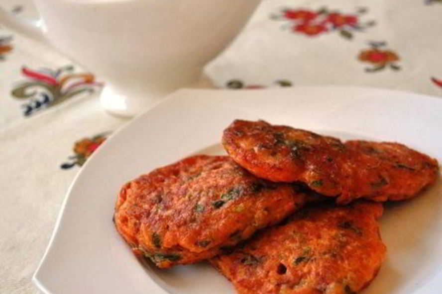 Рецепт помидорных оладий