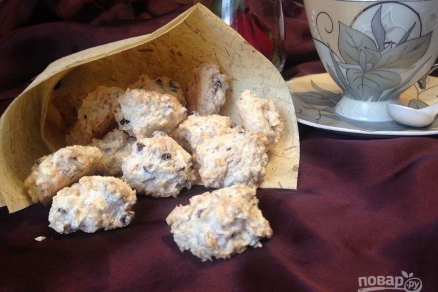 Рецепт легкого печенья с кокосом, орехами и шоколадом