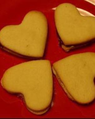 Печенье с начинкой из абрикосового варенья