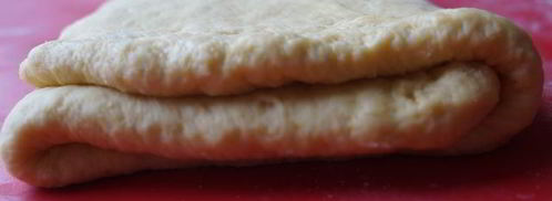 воздушные рогалики с хрустящей ореховой начинкой. Шаг 11