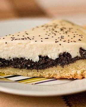 Нежный маковый пирог со сметанной заливкой