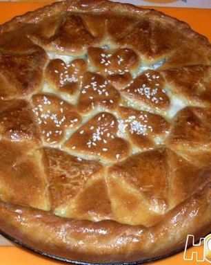 Нежный пирог с семгой из творожного теста