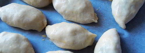 безопарные пирожки с абрикосом и малиной. Шаг 8