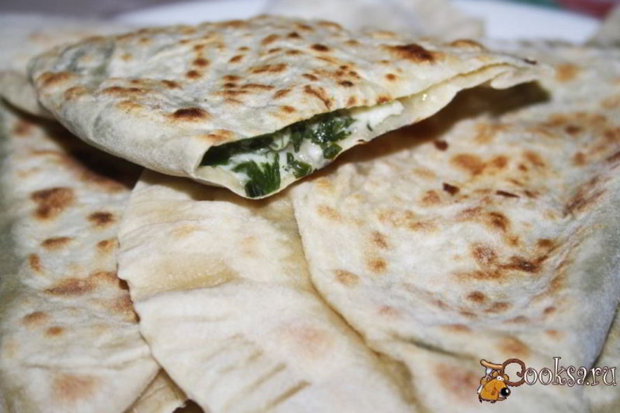 Рецепт кутабов с креветками, сыром и зеленью