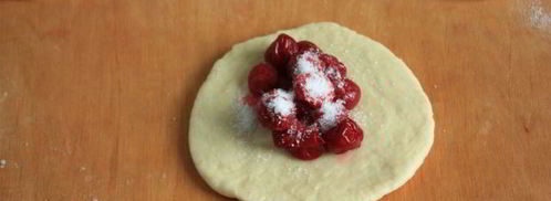 мамины пирожки с вишней. Шаг 8