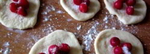 пирожки из замороженной вишни. Шаг 11