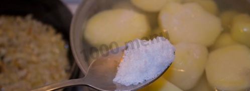 пирожки с картошкой на кефире на сковороде. Шаг 5