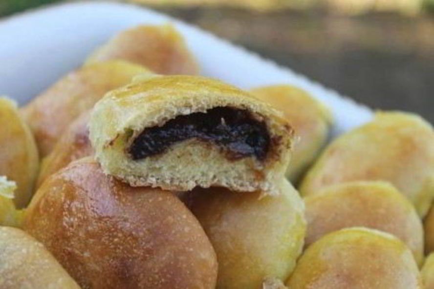 Рецепт пирожков с вишней из сдобного теста