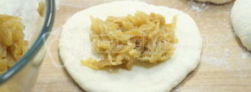 постные пирожки с капустой. Шаг 11