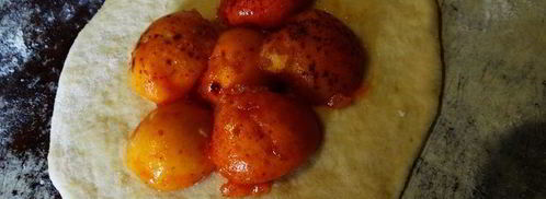 сладкие печеные пирожки с абрикосами. Шаг 9