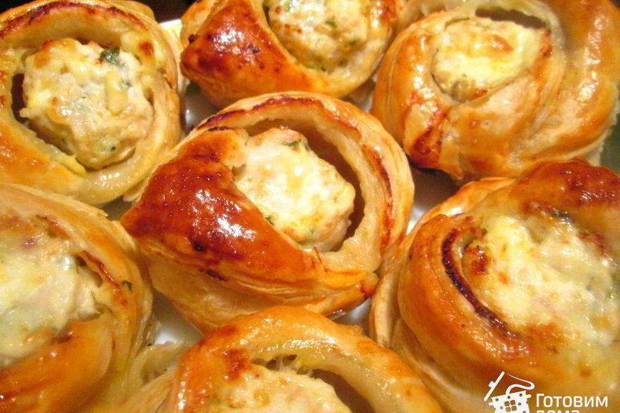 Рецепт закусочных пирожков с курицей и сыром