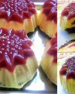 Муссовое пирожное с персиком и смородиной