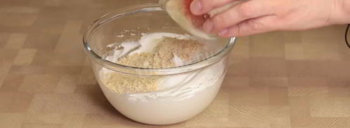 пирожные из орехового бисквита с вишневым кремом. Шаг 5