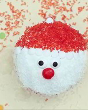 Пирожные Капкейки Дед Морозы