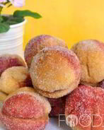 Пирожные Персики