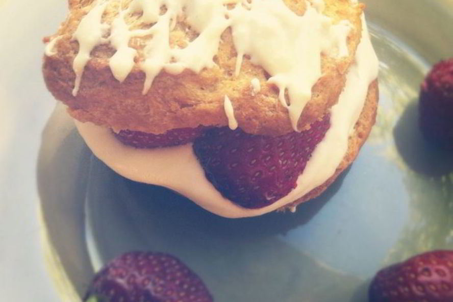 Рецепт заварных пирожных с клубникой