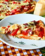 Быстрая пицца в микроволновке с сыром