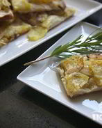 Картофельная пицца с розмарином