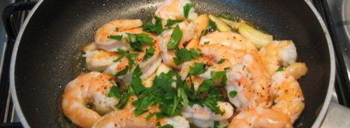 пицца на гречневой муке с острыми креветками и руколой. Шаг 3