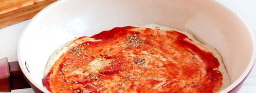 пицца на кефире на сковороде. Шаг 12