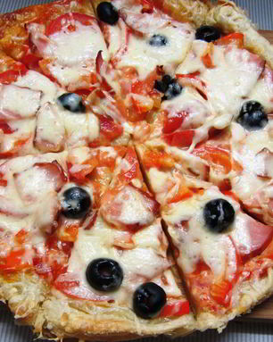 Пицца с копченым окороком