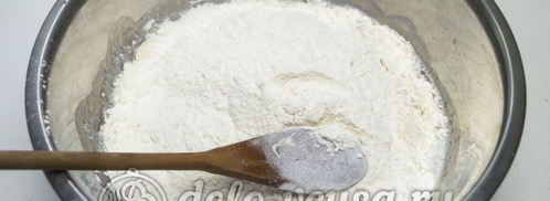 пицца с сосисками и помидорами. Шаг 3