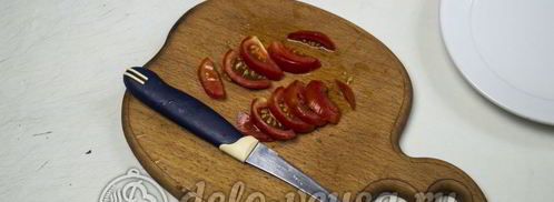 пицца с сосисками и помидорами. Шаг 6