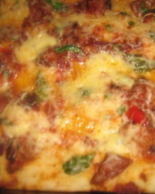 Пицца с телятиной в пикантном соусе