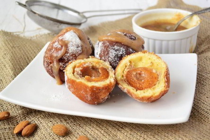 Рецепт пончиков с абрикосами и миндальной начинкой
