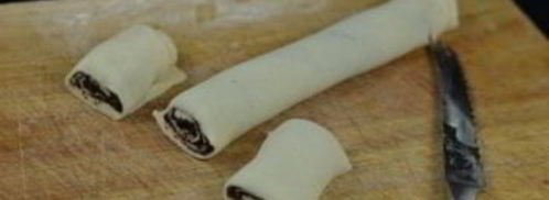 рулетики с маком из дрожжевого теста. Шаг 5