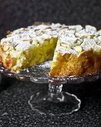 Пышная шарлотка с яблоками