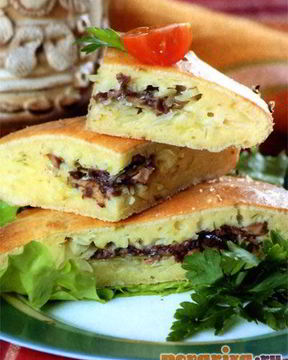 Шарлотка с рыбой и капустой