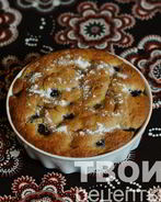 Шарлотка с вишней