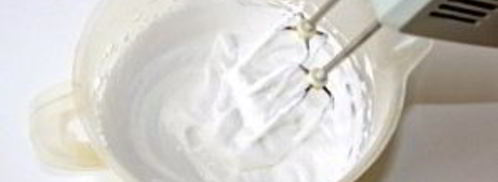 шарлотка с яблоками и безе. Шаг 8