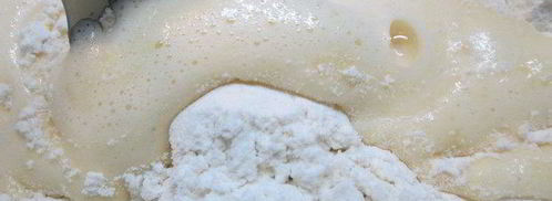 шарлотка сметанная слава сливам. Шаг 3