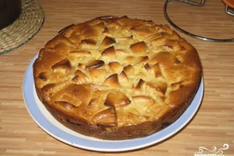 Рецепт шарлотки со сметаной и яблоками