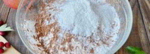 шоколадная шарлотка с яблоками. Шаг 3