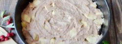 шоколадная шарлотка с яблоками. Шаг 9