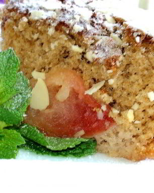 Яблочная шарлотка с абрикосовым конфитюром