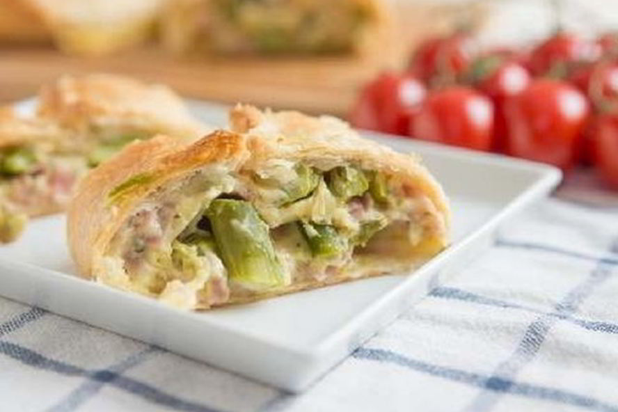 Рецепт штруделя из спаржи с ветчиной