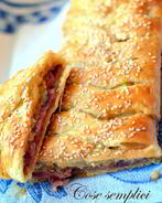 Штрудель с кабачками, ветчиной и сыром