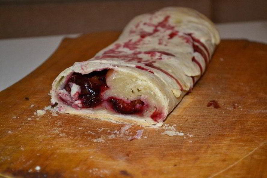 Рецепт штруделя со сливой