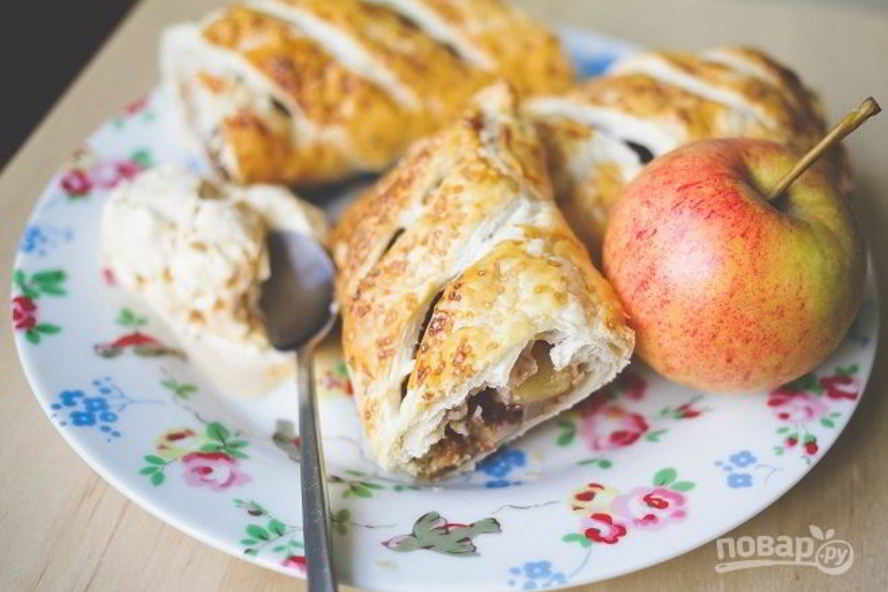 Рецепт штруделя яблочного из готового слоеного теста