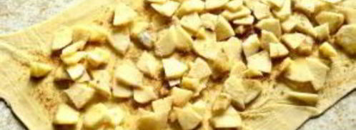 яблочный штрудель из слоеного бездрожжевого теста. Шаг 5